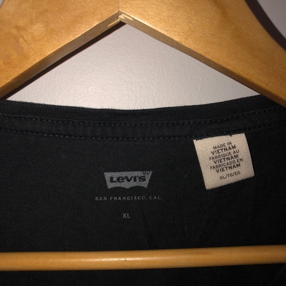 Levi’s cropped tee - Picture 2 of 2